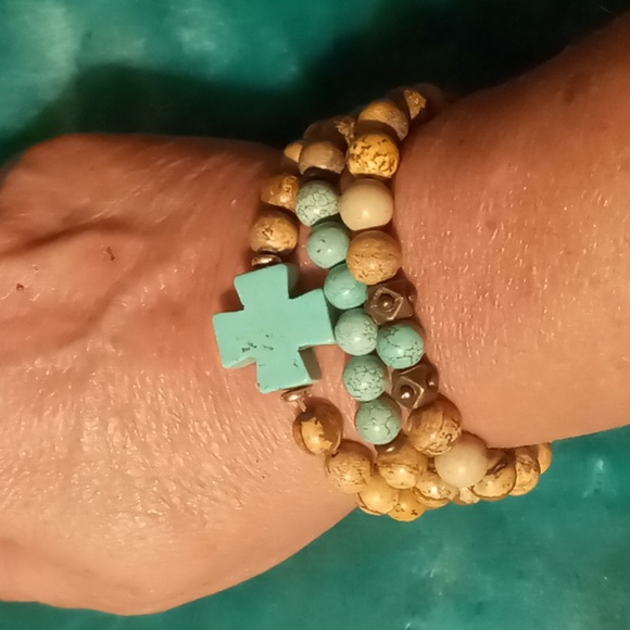 agate and faux turquoise expandable bracelet beaded treated stone expandable - Picture 3 of 5